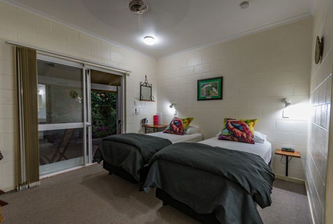 Kookaburra Lodge Motel - New South Wales Tourism  0