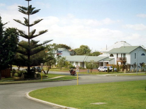 Dolphin Lodge - New South Wales Tourism  0