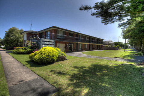 Eastern Beach Holiday Units - New South Wales Tourism  0