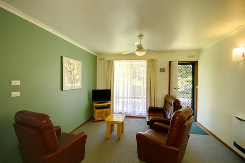 Eastern Beach Holiday Units - New South Wales Tourism  2