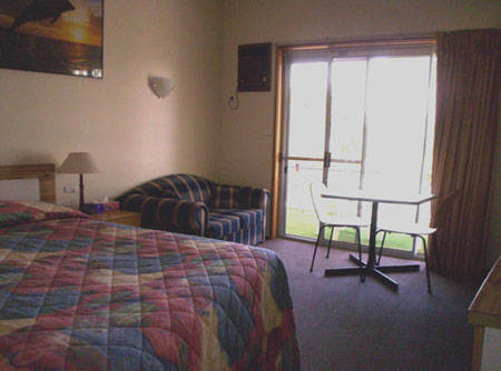 Eco Inn Warners Bay - New South Wales Tourism  0