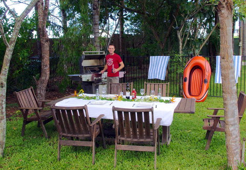 Emeraldene Inn & Eco-Lodge - New South Wales Tourism  1