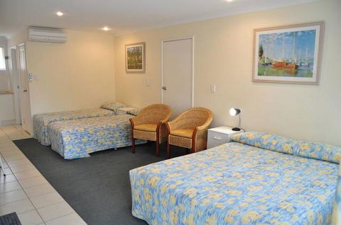 Emu Point Motel & Apartments - New South Wales Tourism  0