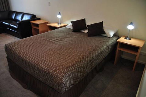 Emu Point Motel & Apartments - New South Wales Tourism  2