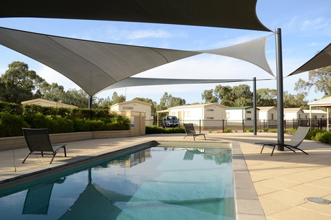 Euston Club Cabin Resort - New South Wales Tourism  3