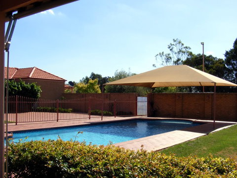 Fairways Bed & Breakfast At Jerilderie - New South Wales Tourism  3