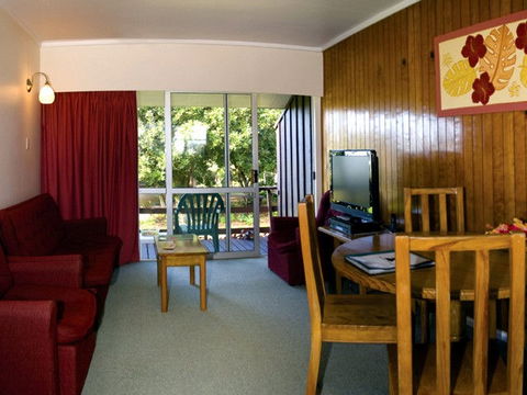 Fletcher Christian Apartments - New South Wales Tourism  2