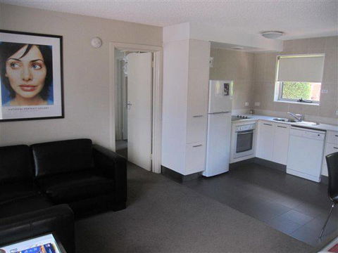 Forrest Hotel & Apartments - New South Wales Tourism  12