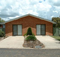 Fossicker Caravan Park - New South Wales Tourism 