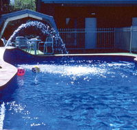 Fountain Court Motor Inn - New South Wales Tourism 