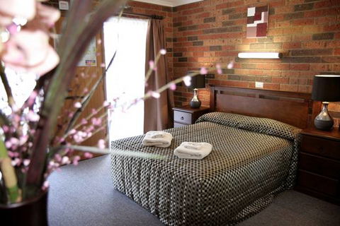 Frankston Motel - New South Wales Tourism  2
