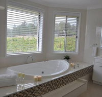 Ghost Riders Vineyard Lodge - New South Wales Tourism 
