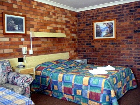 Glen Haven Motor Inn - New South Wales Tourism  1