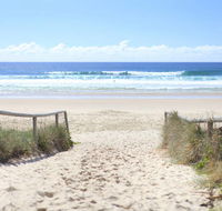 Golden Riviera Beach Resort - New South Wales Tourism 