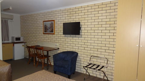 Goomeri Motel - New South Wales Tourism  6