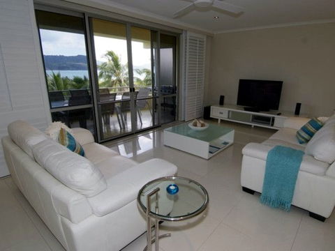 Hamilton Island Private Apartment - Poinciana - New South Wales Tourism  1