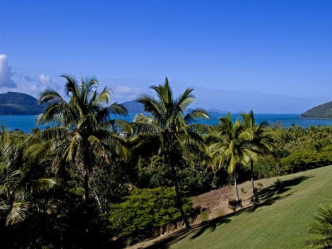 Hamilton Island Private Apartment - Poinciana - New South Wales Tourism  4