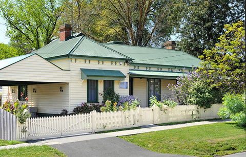 Healesville Garden Cottage - New South Wales Tourism  1