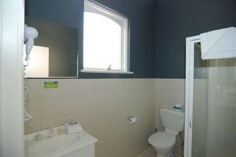 Hotel Dolma - New South Wales Tourism  1