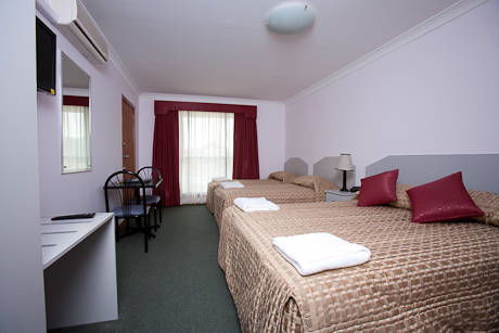 Hume Villa Motor Inn - New South Wales Tourism  0