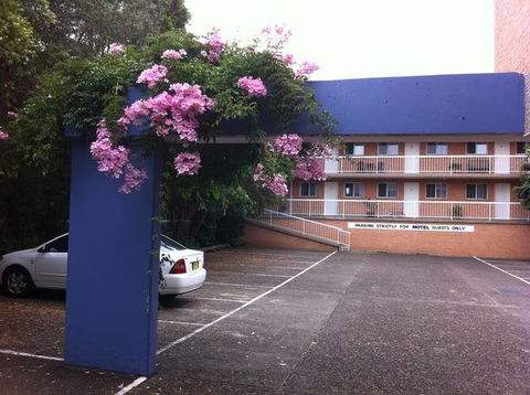 Huskisson Beach Motel - New South Wales Tourism  0