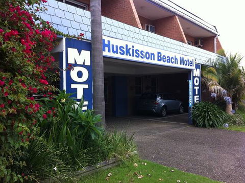 Huskisson Beach Motel - New South Wales Tourism  2