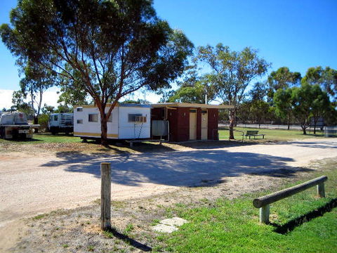 Karoonda Cabin & Caravan Park - New South Wales Tourism  0