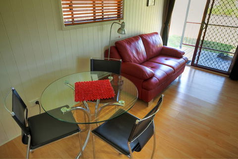 Killarney View Cabins And Caravan Park - New South Wales Tourism  10