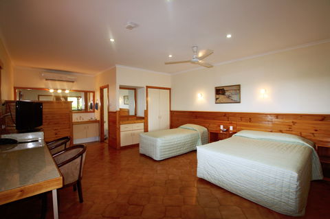 Kimberley Hotel - New South Wales Tourism  4