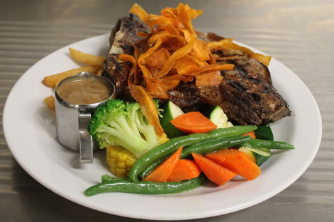 Kings Motor Inn & Steakhouse - New South Wales Tourism  1