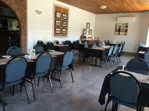 Kings Motor Inn & Steakhouse - New South Wales Tourism  2