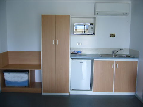 Kings Motor Inn & Steakhouse - New South Wales Tourism  5