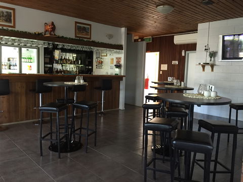 Kings Motor Inn & Steakhouse - New South Wales Tourism  3