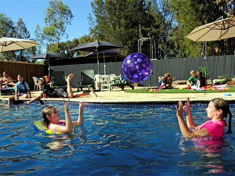 Kingston-On-Murray Caravan Park - New South Wales Tourism  1