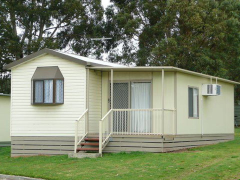 Lake Burrumbeet Caravan Park - New South Wales Tourism  0