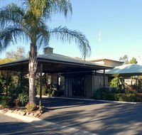 Lake Forbes Motel - New South Wales Tourism 