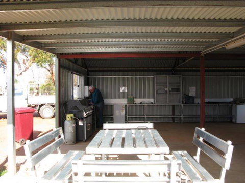 Lake View Caravan Park - New South Wales Tourism  4