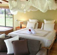 Lake Weyba Cottages Noosa