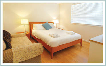 Lakeside Studio - New South Wales Tourism  0