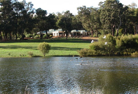 Lakeview Lodge - New South Wales Tourism  1