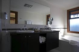 Lazy River Boutique Bed And Breakfast - New South Wales Tourism  4