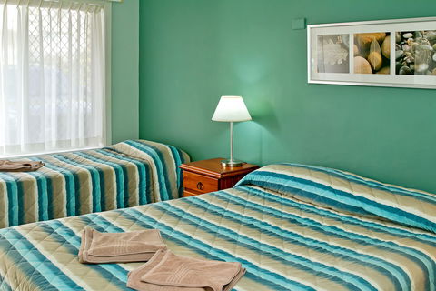 Limassol Motel - New South Wales Tourism  2