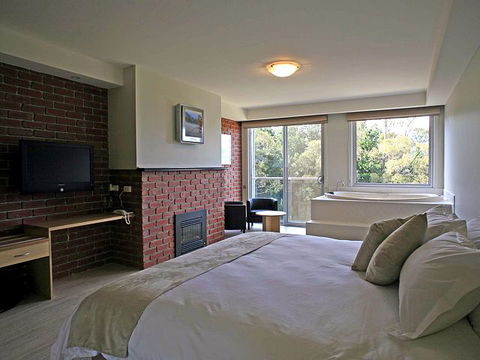 Macedon Ranges Hotel & Spa - New South Wales Tourism  2