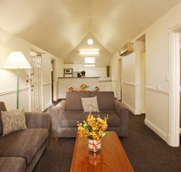 Majestic Old Lion Apartments - New South Wales Tourism 