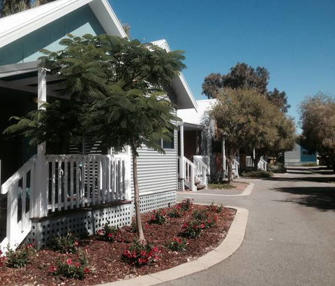 Mandurah Ocean Marina Chalets - New South Wales Tourism  4