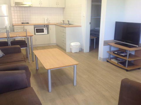 Mandurah Ocean Marina Chalets - New South Wales Tourism  5