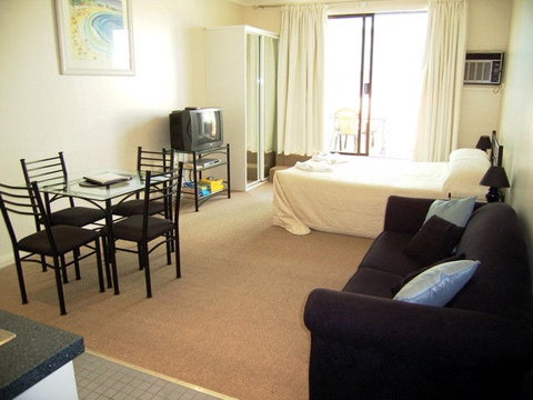 Manly Beach Holiday & Executive Apartments - New South Wales Tourism  2