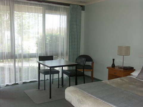 Melaleuca Motel - New South Wales Tourism  1