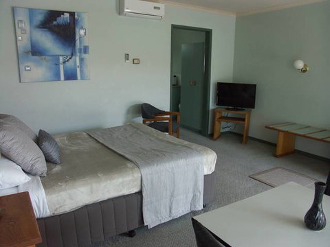 Melaleuca Motel - New South Wales Tourism  4