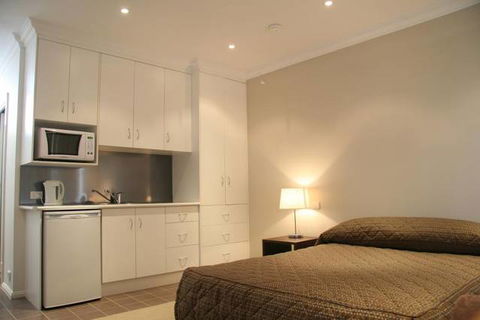 Merivale Motel Tumut - New South Wales Tourism  1